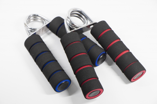 パーソナルトレーナーみゆき　ハンドグリッパーの画像